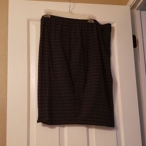 Stretchy Pencil Skirt